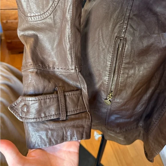 Women's Brown Hooded Leather Coat - Picture 4 of 7